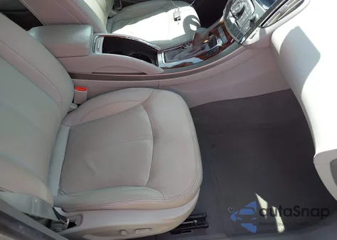 2012 Buick Lacrosse Premium 1 Group из США, поврежденный, VIN 1G4GD5ERXCF369873